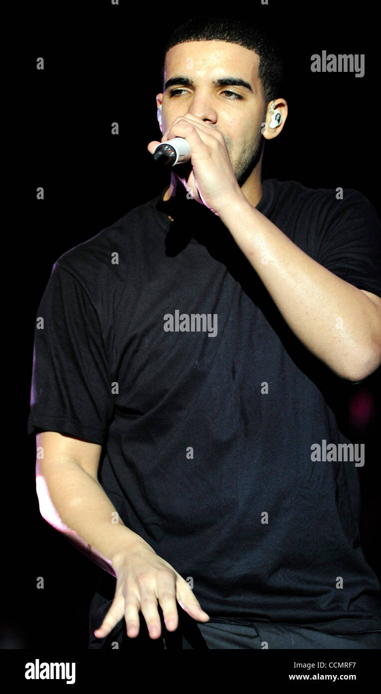 Oct 30, 2010 - New Orleans, Louisiana; USA - Rap Artist DRAKE performs ...