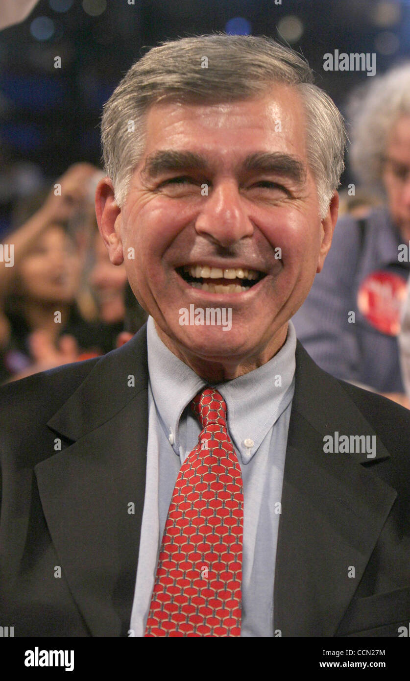 Jul 28, 2004; Boston, MA, USA; Former Presidential candidate MICHAEL DUKAKIS at the 2004 Democratic National Convention held at the Fleet Center. Stock Photo