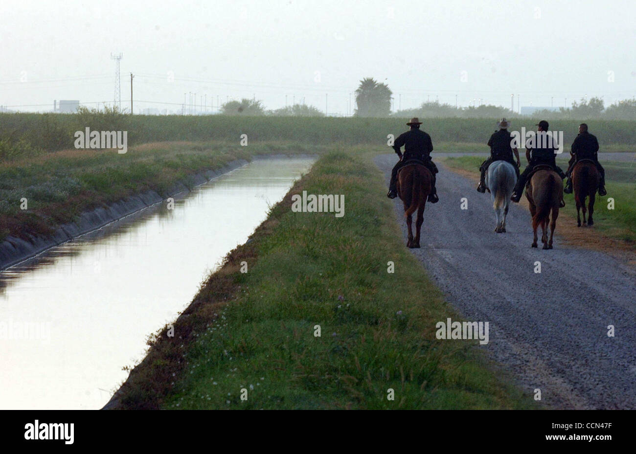 Border levee hi-res stock photography and images - Alamy