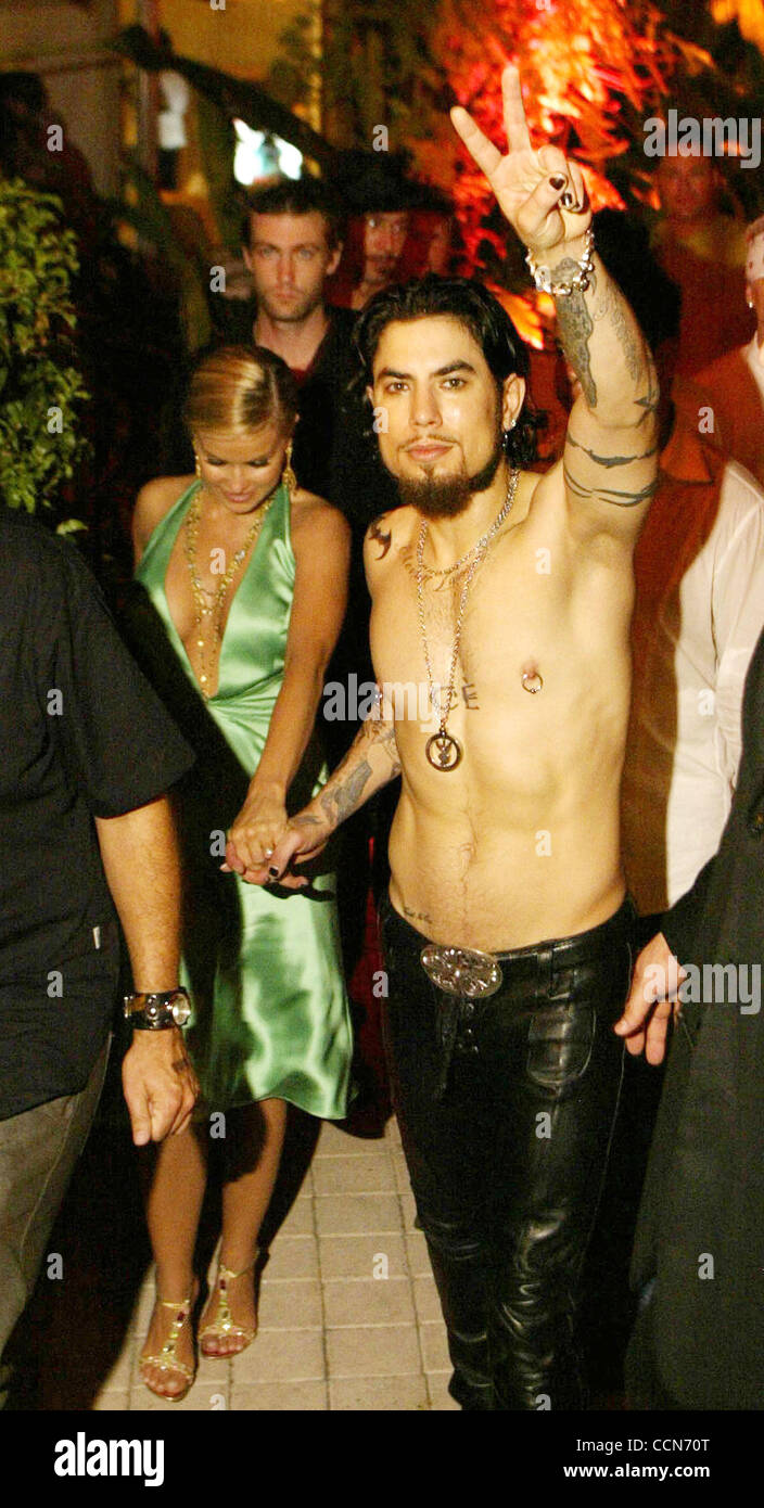 Aug 29, 2004; Miami, FL, USA; EXCLUSIVE! Guitarist DAVE NAVARRO seen