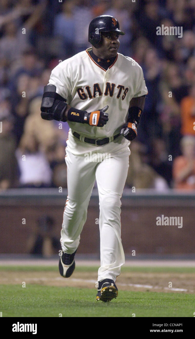 San francisco giants barry bonds hi-res stock photography and