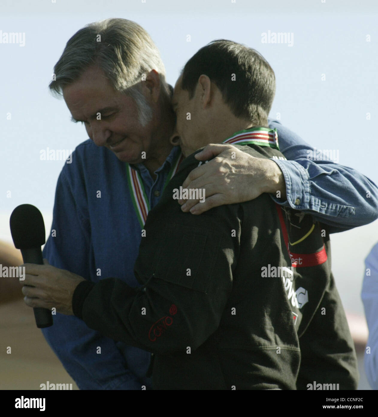 oct-04-2004-mojave-ca-usa-spaceshipone-designer-burt-rutan-and