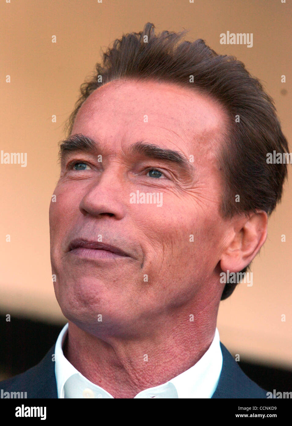 California Governor Arnold Schwarzenegger makes a stop at Edie's Diner