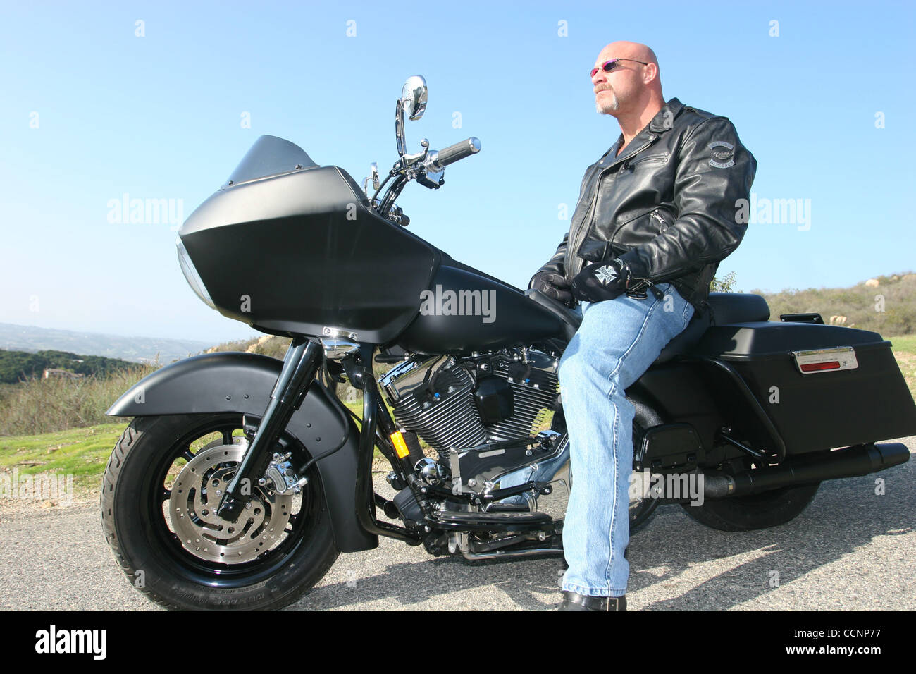 Nov 15 2004 San Diego CA USA BILL GOLDBERG with his