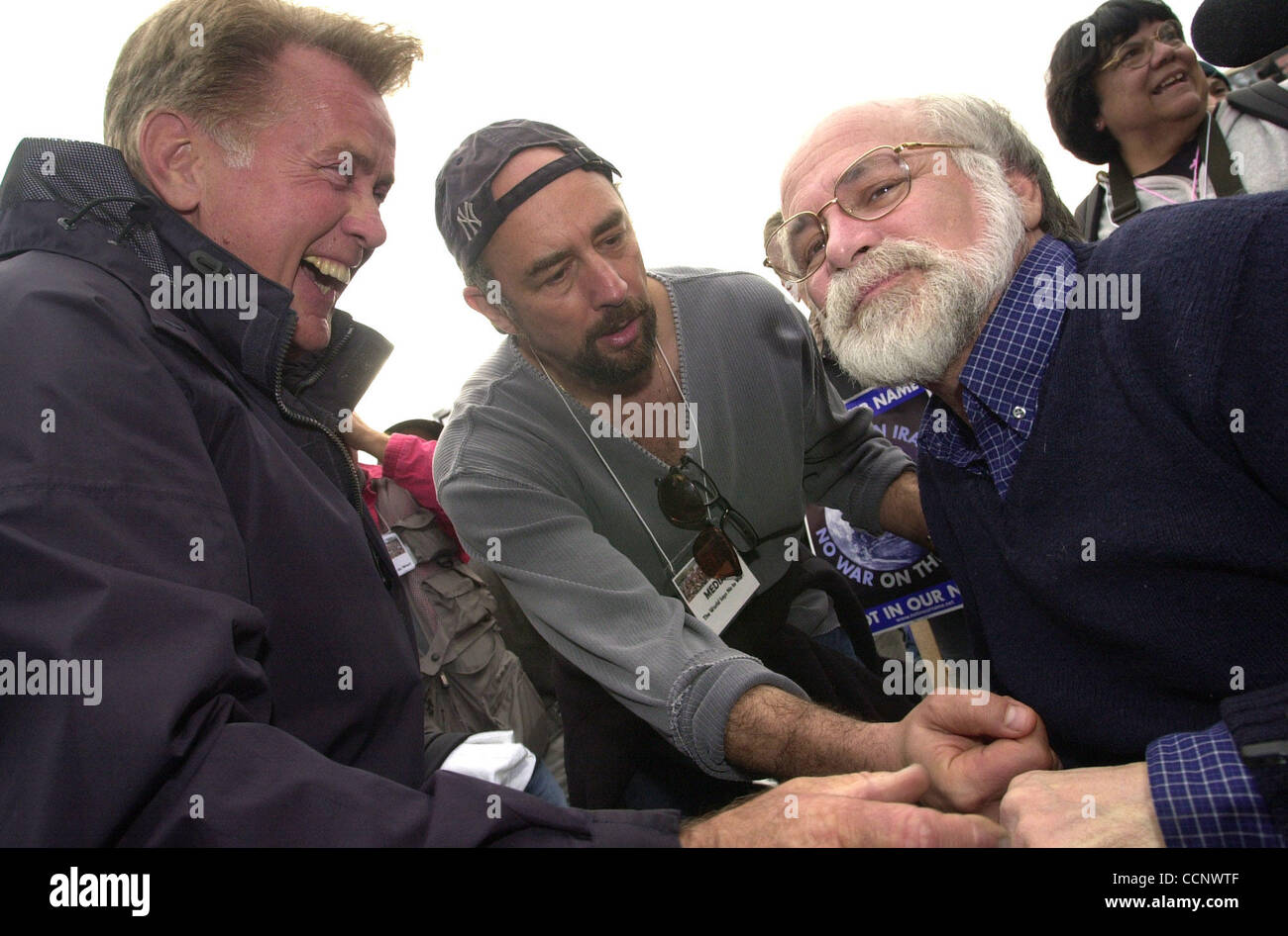 Feb 15, 2003; Hollywood, CA, USA; Television president Actor MARTIN SHEEN from NBC's West Wing and co-star RICHARD SCHIFF meet Vietnam War Veteran and activist RON KOVICH during an anti war protest in Hollywood. Stock Photo