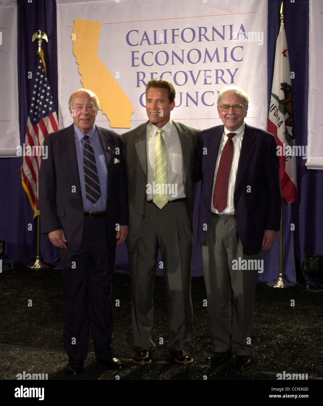 warren-buffet-2003-hi-res-stock-photography-and-images-alamy