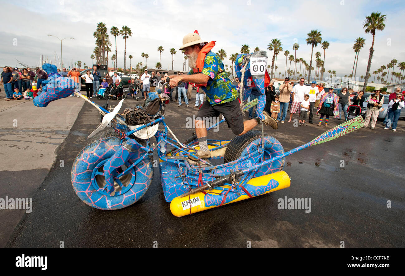 Oct. 23, 2010 Ventura, CA, USA PETER WAGNER pilots 'Blue and Fuchsia Giraffe,' one of the 10