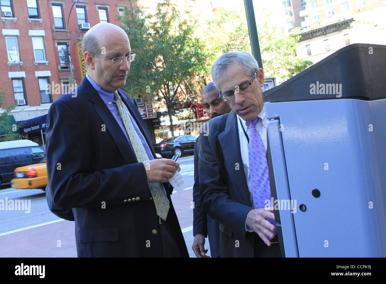 Mayor Michael Bloomberg rides M15 Express through East Harlem with MTA