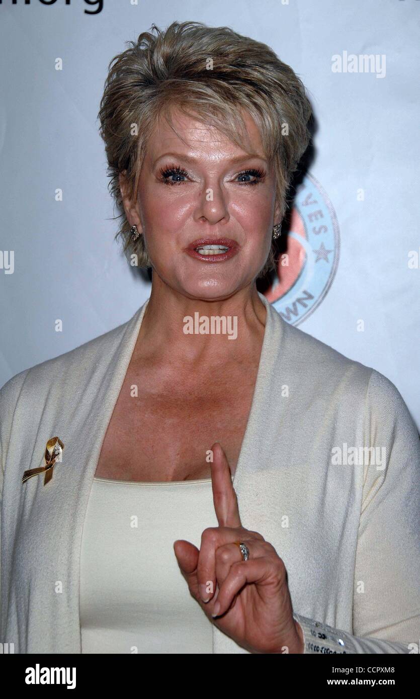 Gloria loring hi-res stock photography and images - Alamy