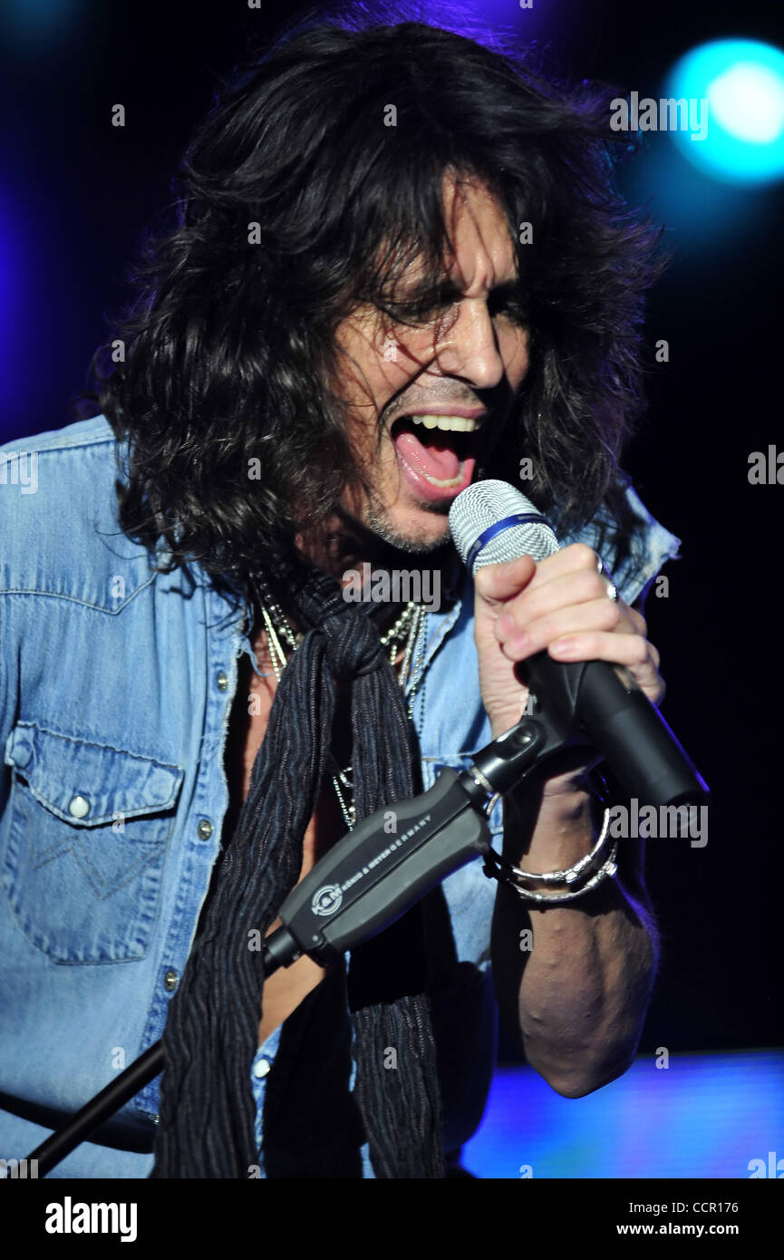 Kelly hansen hi-res stock photography and images - Alamy