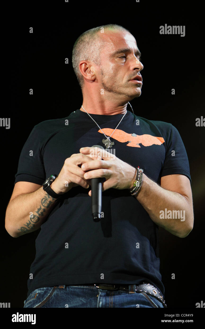 Eros ramazzotti hi-res stock photography and images - Alamy