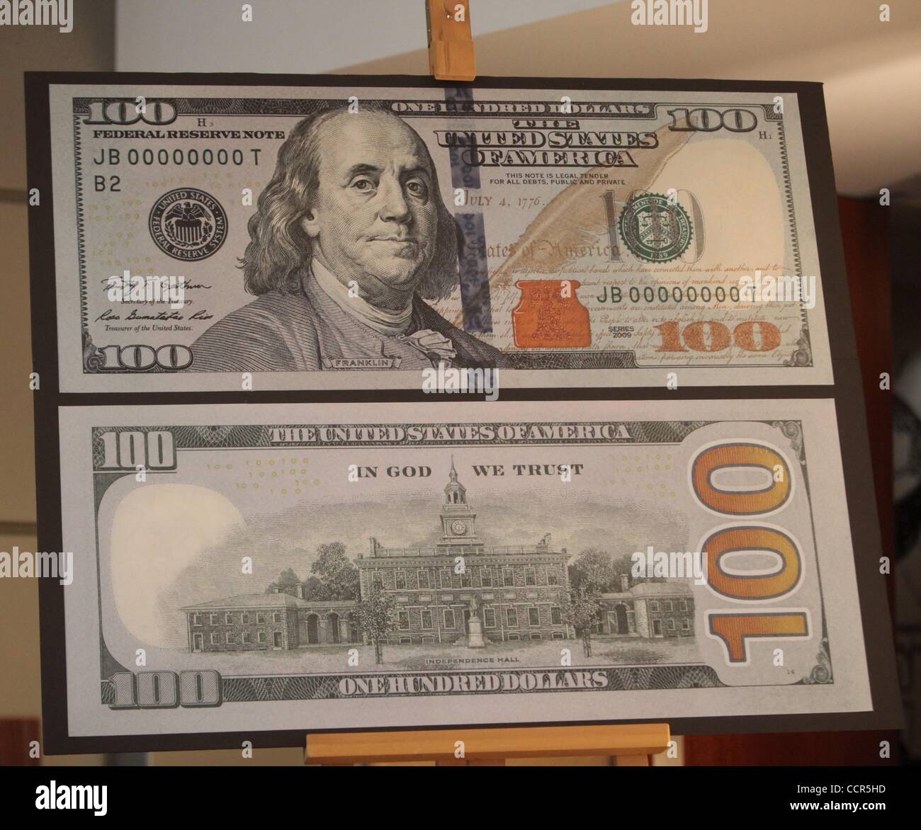 Apr 21, 2010 Moscow, Russia A new 100 dollar bill was introduced at
