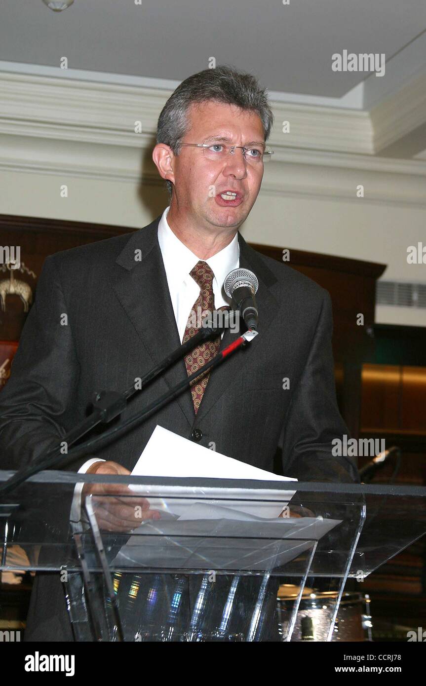 brooks brothers clinton