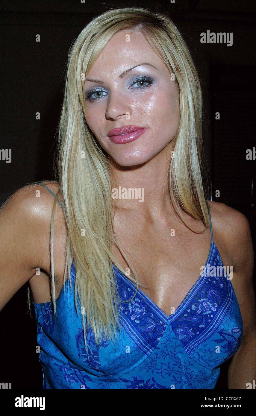 Nikki Ziering picture pictures Nikki Ziering