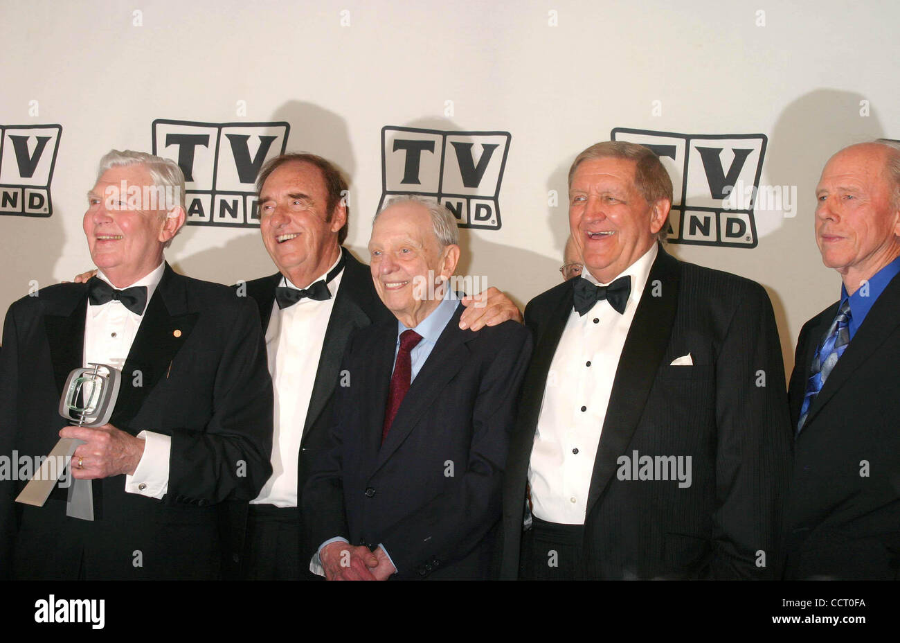 Mar. 7, 2004 - Hollywood, California, U.S. - K35928EG.TV LAND AWARDS: A CELEBRATION OF CLASSIC TV PRESSROOM AT THE HOLLYWOOD PALLADIUM IN  HOLLYWOOD, CA..03/07/2004.  /EGI/   2004 .ANDY GRIFFITH, JIM NEIGHBORS, DON KNOTTS, GEORGE LINDSEY AND RANCE HOWARD(Credit Image: Â© Ed Geller/Globe Photos/ZUMAP Stock Photo