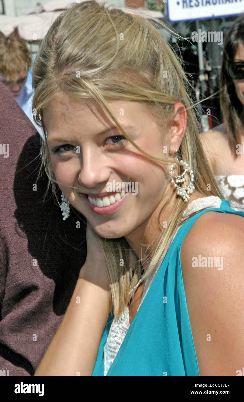 May 1 2004 Hollywood California U S K36626eg New York Minute Stock Photo Alamy