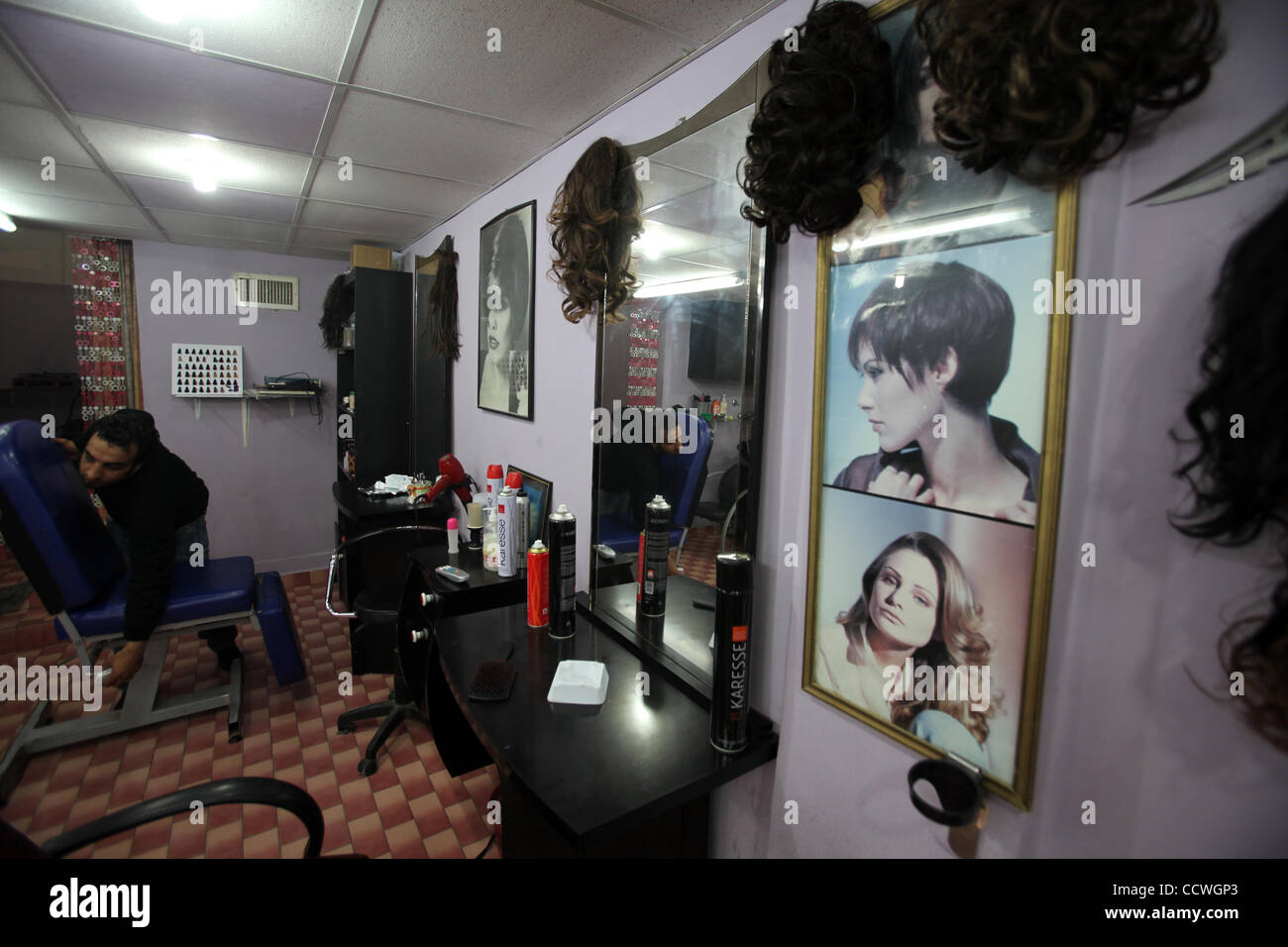 Women's hair salons hires stock photography and images Alamy