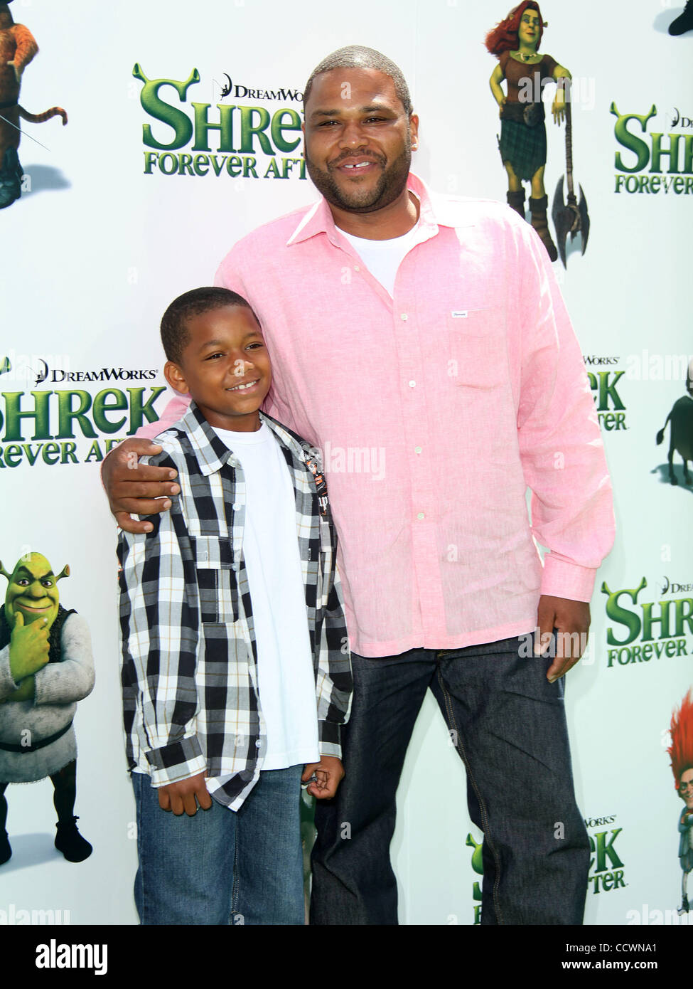 May 16, 2010 - Universal City, California, USA - Actor ANTHONY ANDERSON & son NATHAN arriving to the 'Shrek Forever After' Los Angeles Premiere held at the Gibson Amphitheatre. (Credit Image: © Lisa O'Connor/ZUMA Press) Stock Photo