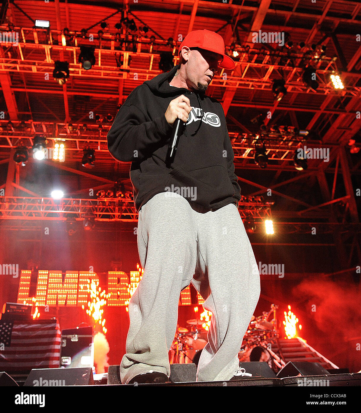 All 96+ Images which vocalist fronted the band limp bizkit? Updated