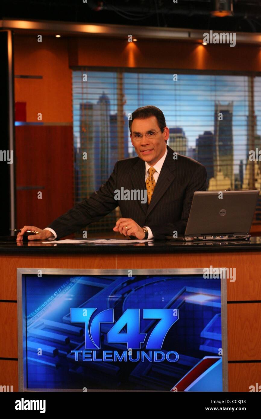 Telemundo news hires stock photography and images Alamy