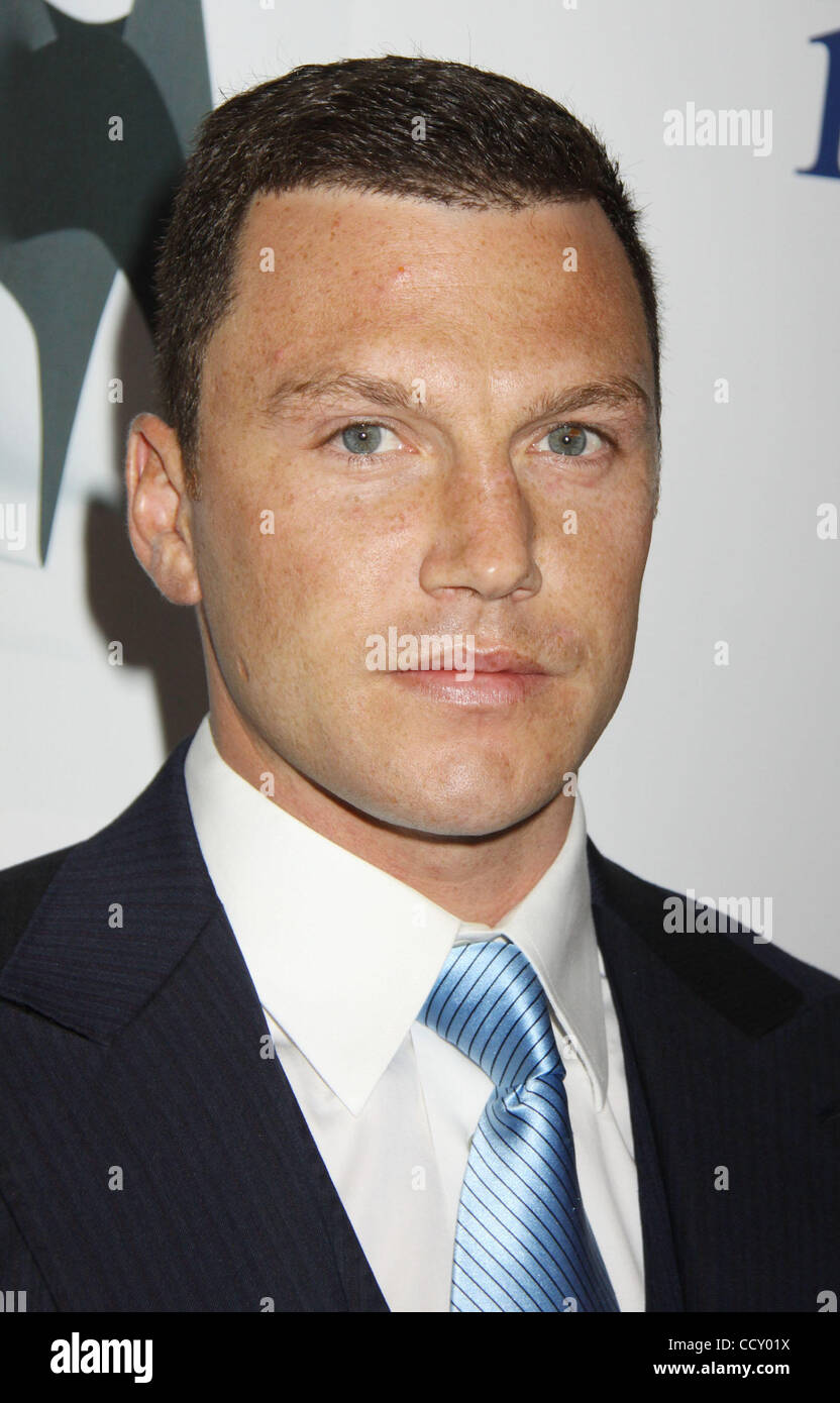 Hockey player SEAN AVERY attends the 45th Annual National Magazine