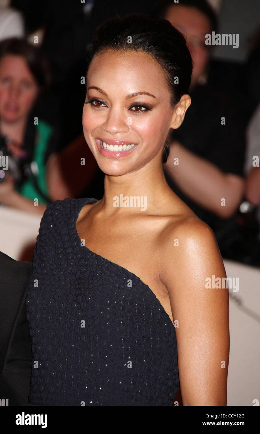 Actress ZOE SALDANA attends the Metropolitan's Museum of Art Costume ...