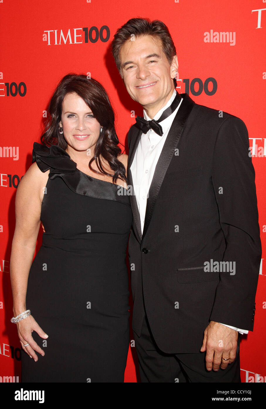 DR. MEHMET OZ and his wife LISA OZ attend the 2010 Time 100 Gala held