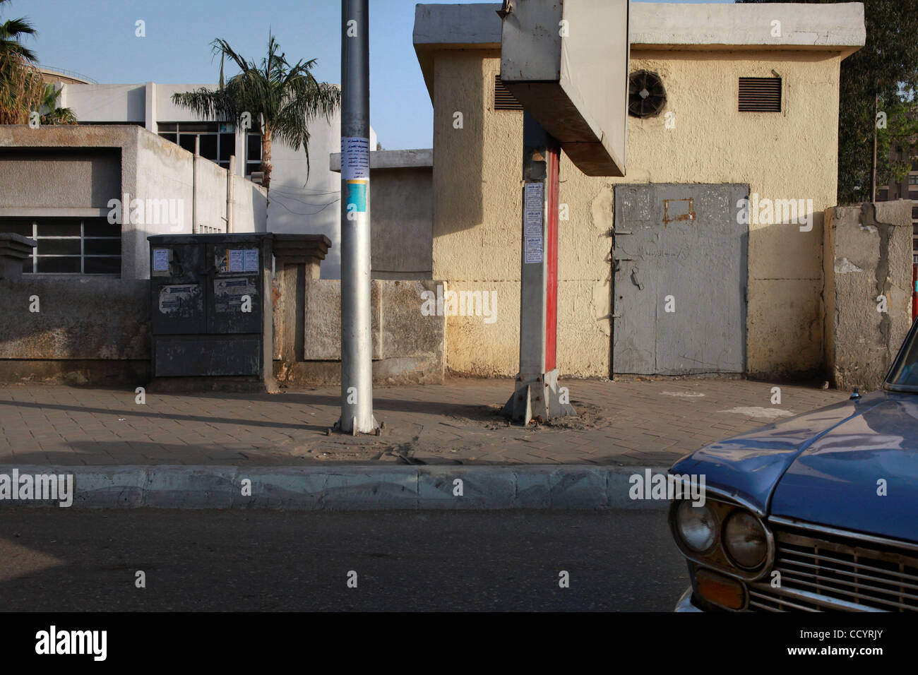 Apr 17, 2010 Cairo, Egypt One of many of the old cars on Cairo's streets pulls into the road