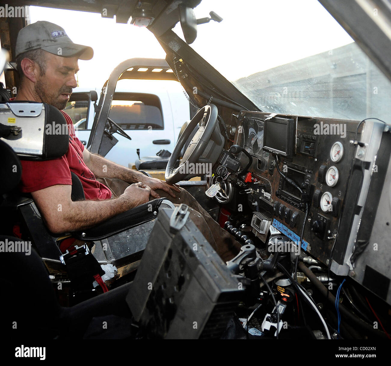 Tiv 2 hi-res stock photography and images - Alamy
