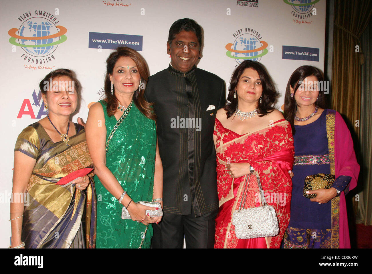 Vijay amritraj hi-res stock photography and images - Alamy