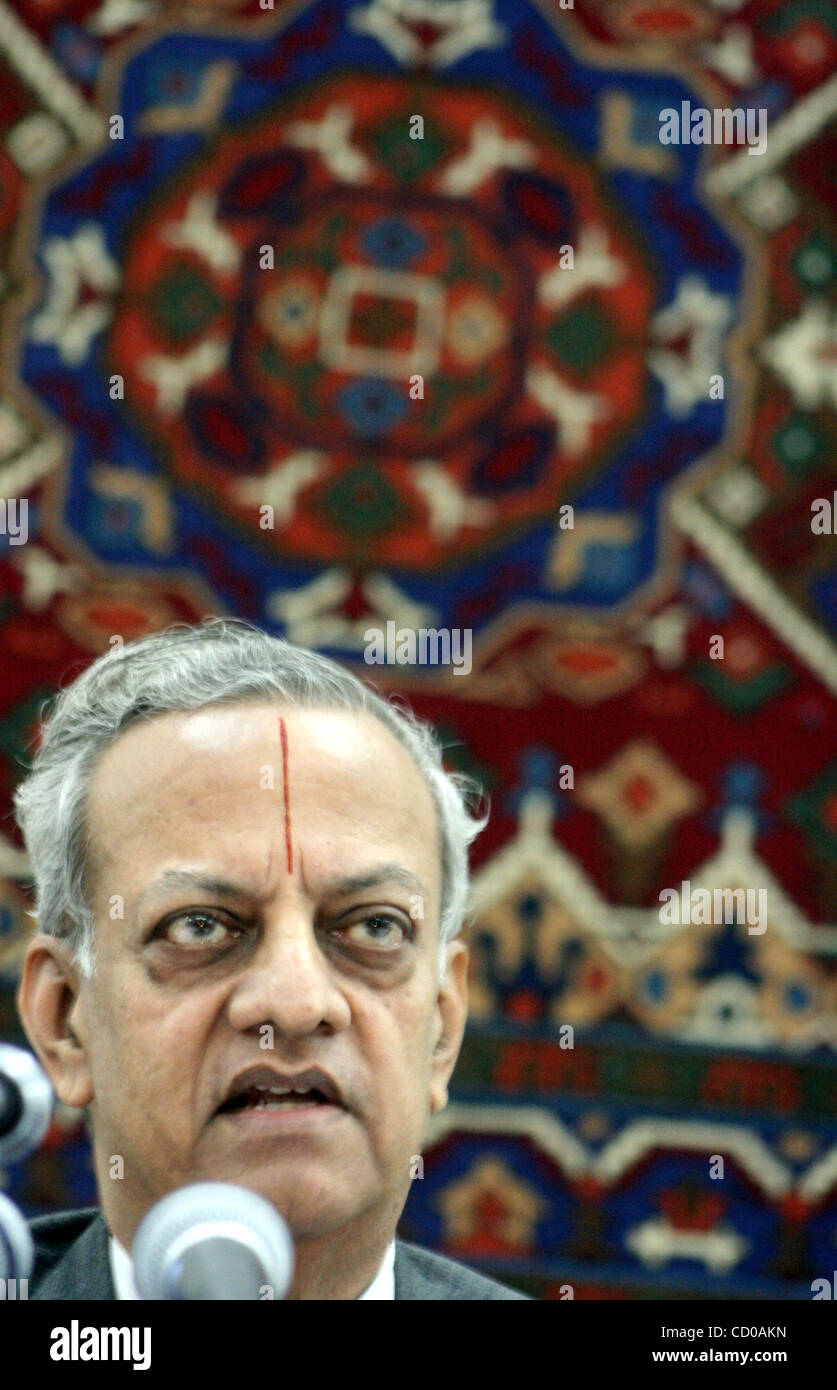 Chief Election Commissioner of  india  N Gopalaswami during press brefing the summer captial of indian kashmir on 12/11/2008 Wednesday, According to EC sources,Election Commissioner would meet the representatives of the recognised political parties, divisional commissioners and district electoral of Stock Photo