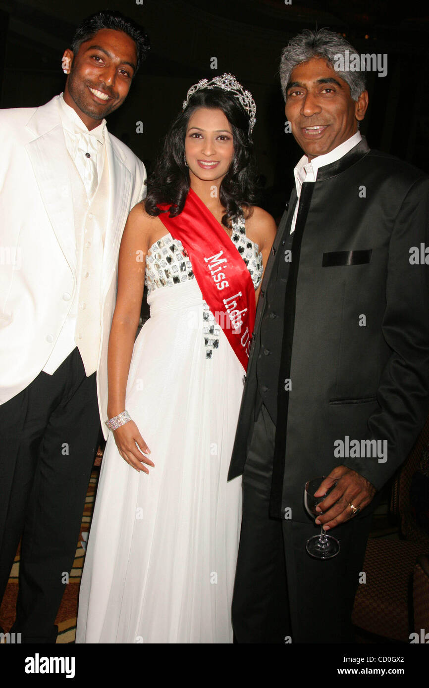 Prakash amritraj vijay amritraj hires stock photography and images Alamy