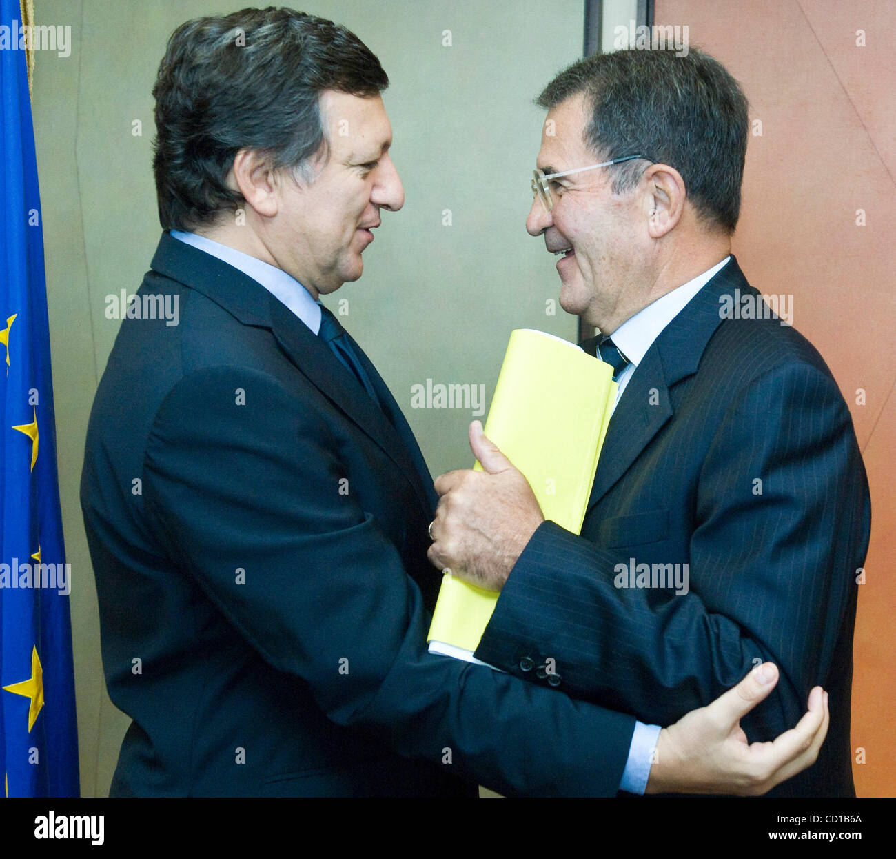 European Commission President Jose Manuel Barroso (L) welcomes former Italian Prime Minister Romano Prodi now chairman of the joint UN/African Union panel on support for African peacekeeping operations prior to a lunch meeting at the EU commission headquarters in Brussels 30 September 2008. UN Secre Stock Photo