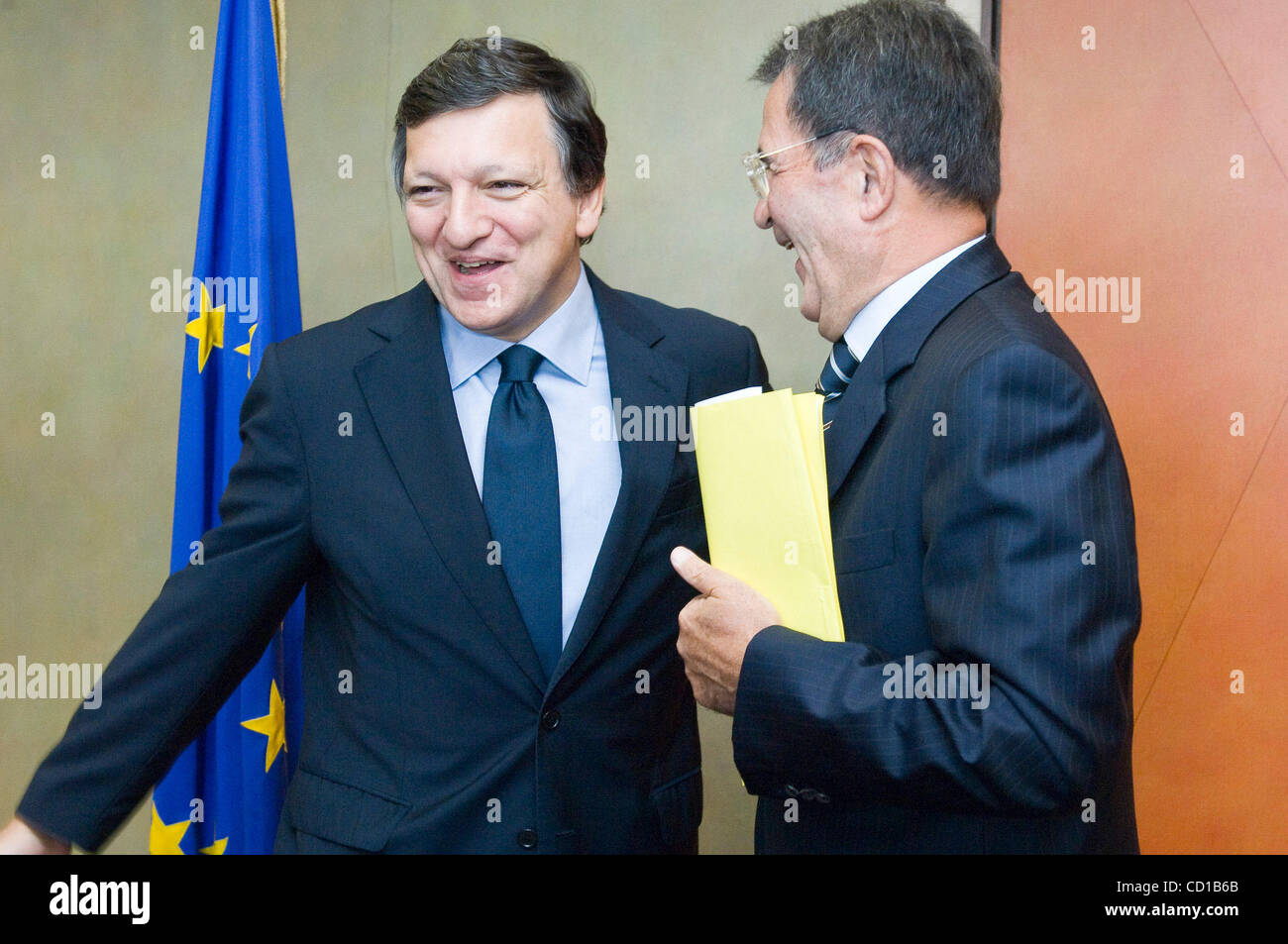 European Commission President Jose Manuel Barroso (L) welcomes former Italian Prime Minister Romano Prodi now chairman of the joint UN/African Union panel on support for African peacekeeping operations prior to a lunch meeting at the EU commission headquarters in Brussels 30 September 2008. UN Secre Stock Photo