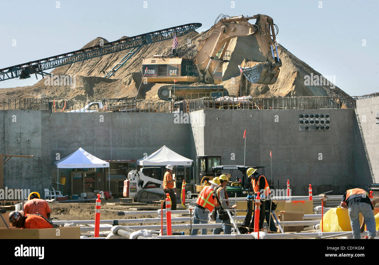 October 9, 2008, Escondido, CA, USA At the construction site of Palomar