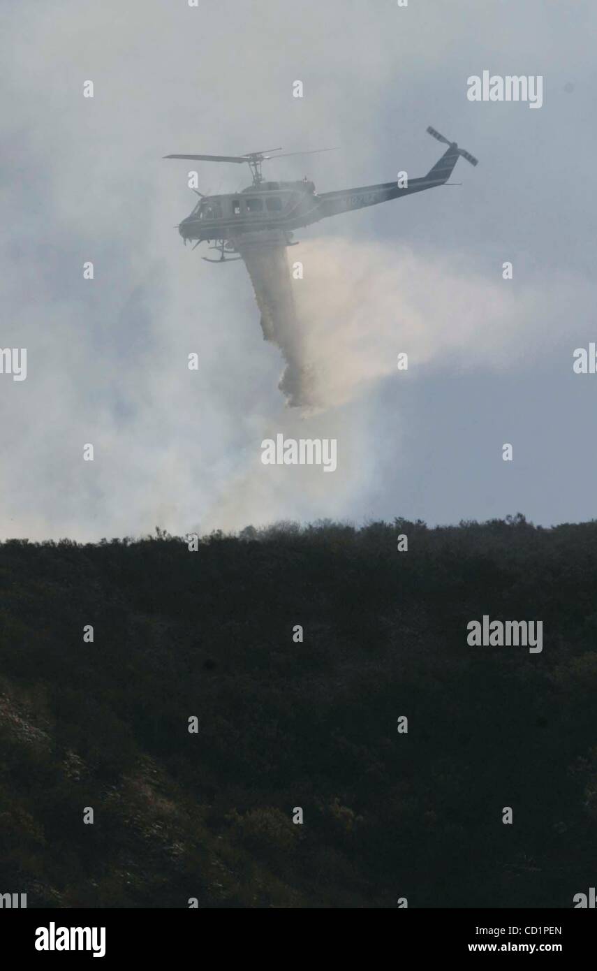 October 22, 2008, El Cajon, CA,Fire burning near Grossmont College Mandatory Credit Photo by