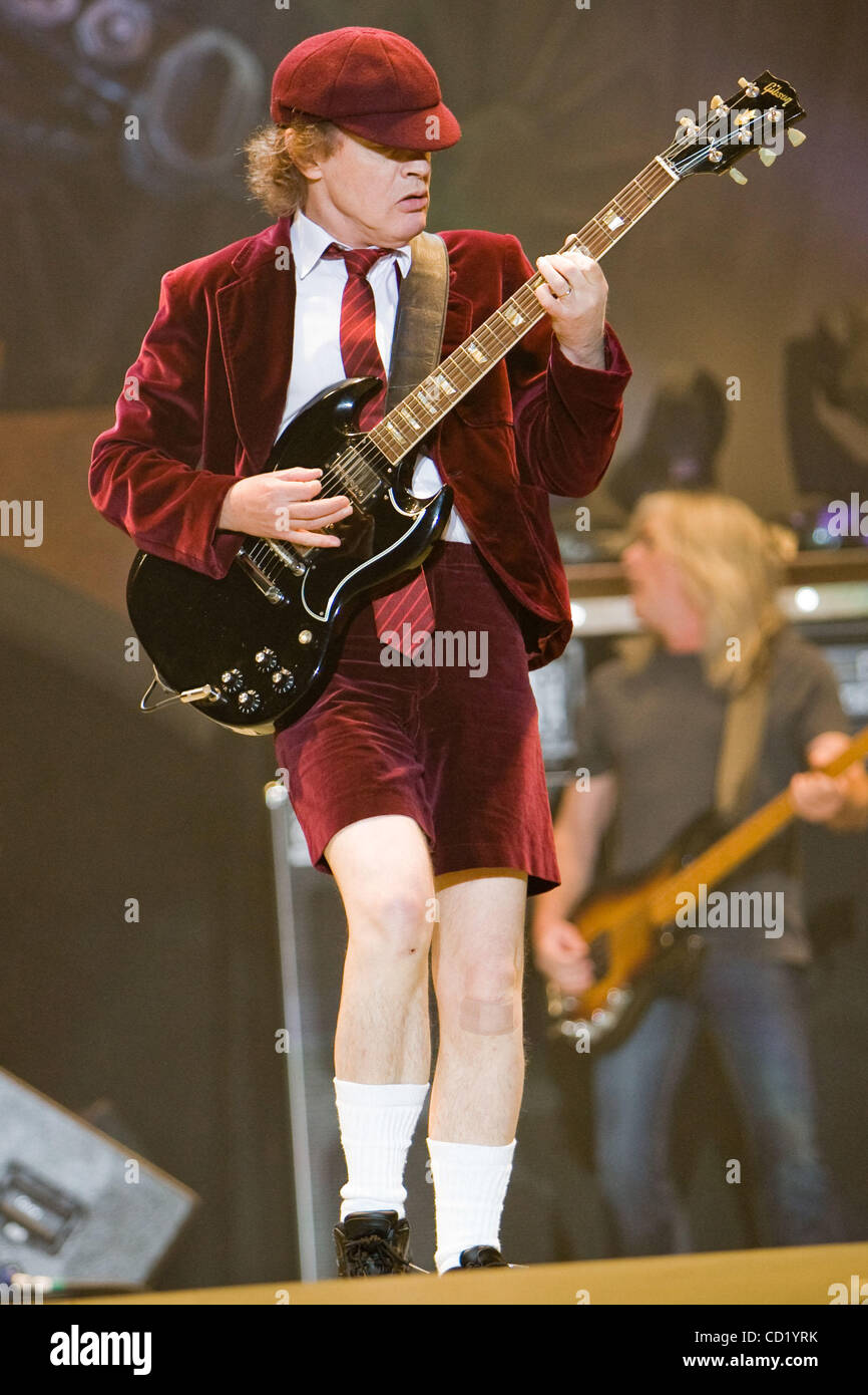 November 7, 2008 - Toronto, Ont AC DC with lead guitar player Angus Young play in front of 45,000 plus screaming fans at the Rogers Centre in Toronto, Ontario Canada as part of their 2008/09 Black Ice World Tour. Ray Miller / Southcreek EMI / Zuma Press Stock Photo