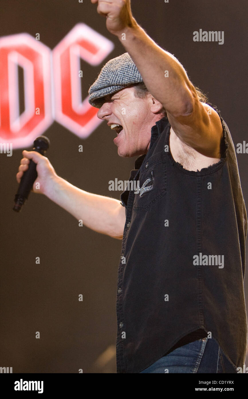November 7, 2008 - Toronto, Ont AC DC with front man vocalist Brian Johnson play in front of 45,000 plus screaming fans at the Rogers Centre in Toronto, Ontario Canada as part of their 2008/09 Black Ice World Tour. Ray Miller / Southcreek EMI / Zuma Press Stock Photo
