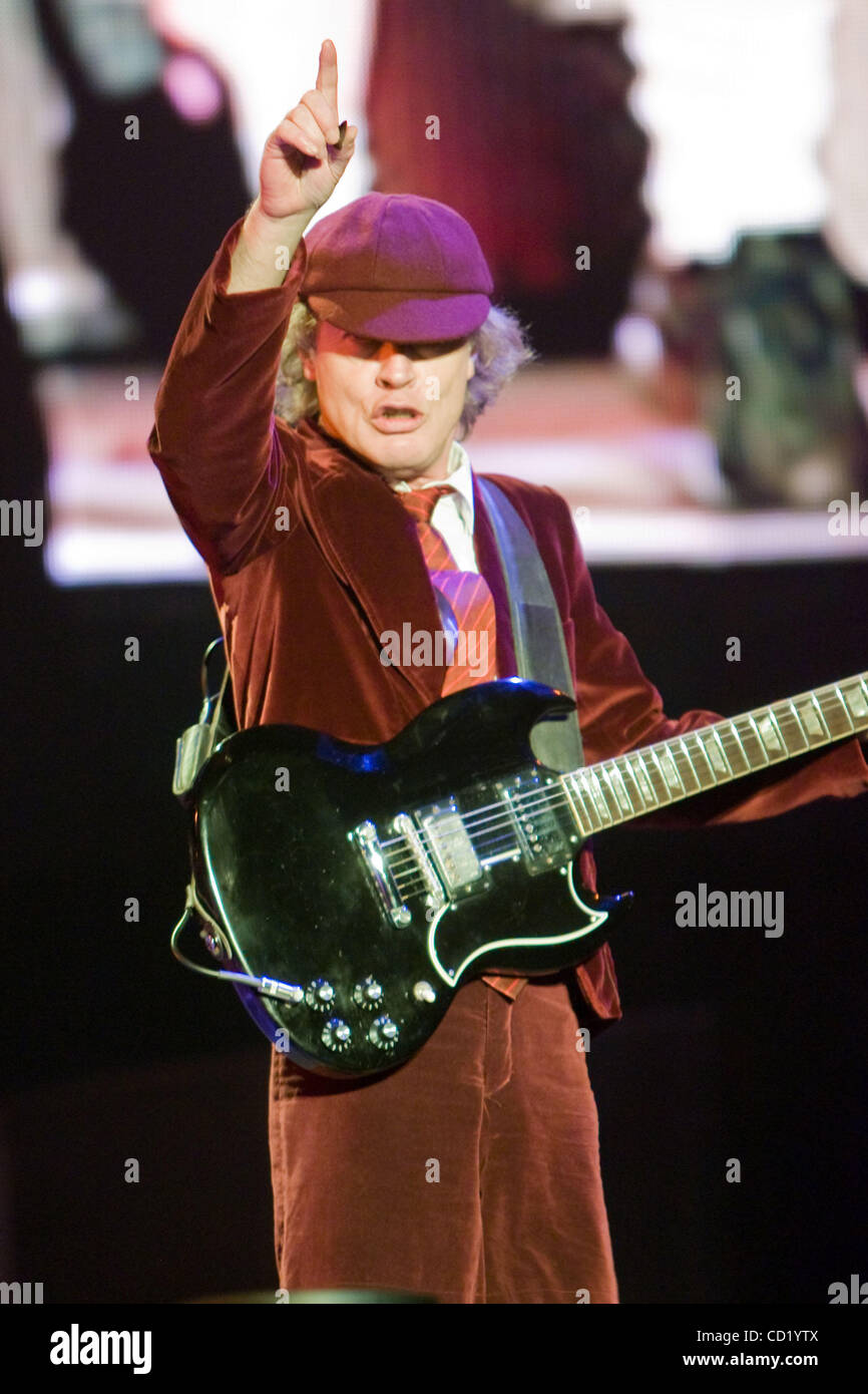 November 7, 2008 Toronto, Ont AC DC with lead guitar player Angus