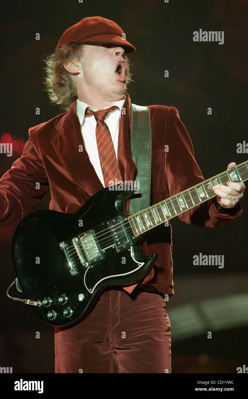 November 7, 2008 - Toronto, Ont AC DC with lead guitar player Angus Young play in front of 45,000 plus screaming fans at the Rogers Centre in Toronto, Ontario Canada as part of their 2008/09 Black Ice World Tour. Ray Miller / Southcreek EMI / Zuma Press Stock Photo