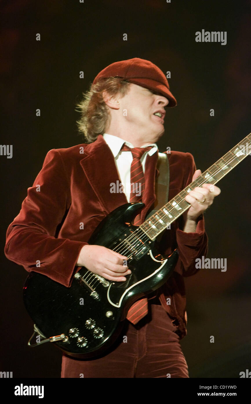 November 7, 2008 Toronto, Ont AC DC with lead guitar player Angus