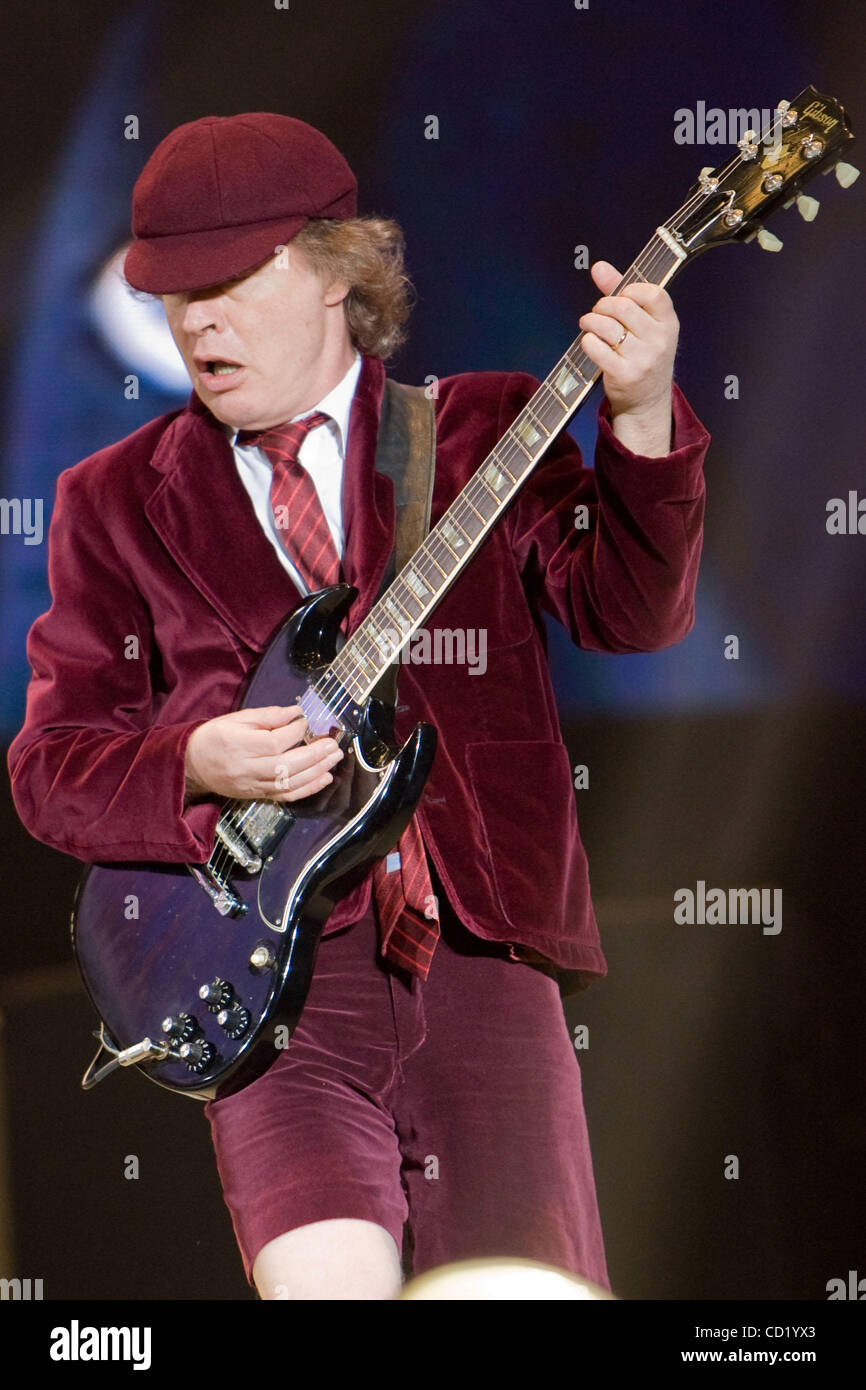 November 7, 2008 - Toronto, Ont AC DC with lead guitar player Angus Young play in front of 45,000 plus screaming fans at the Rogers Centre in Toronto, Ontario Canada as part of their 2008/09 Black Ice World Tour. Ray Miller / Southcreek EMI / Zuma Press Stock Photo