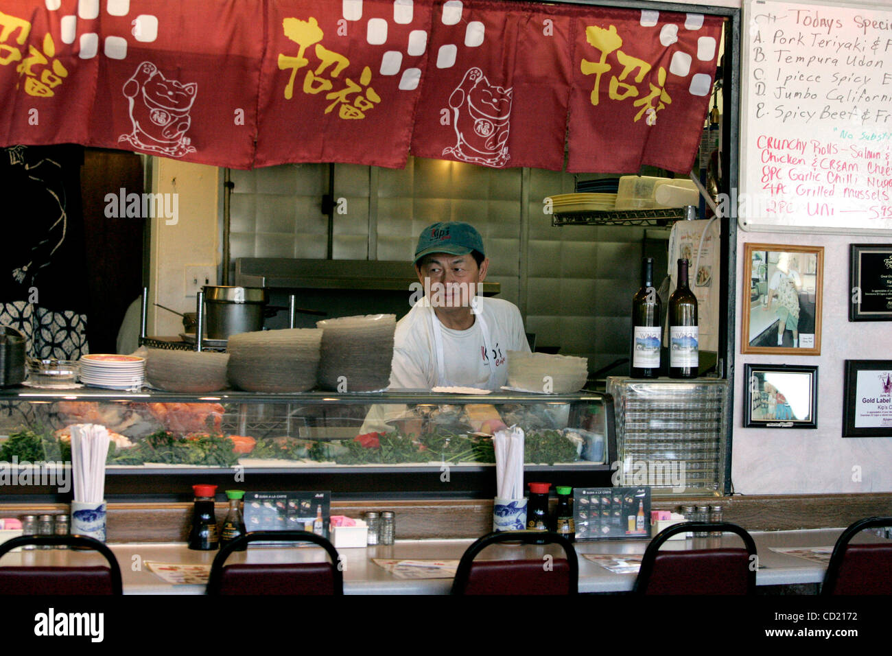 November 11, 2008 El Cajon, CA Owner WING TAM works in the kitchen at Kip's Cafe in El Cajon. The cafe, open since 1956, is closing Nov. 23. It's a Chinese/Japanese/Sushi restaurant and many customers have been coming there for decades. Laura Embry/San Diego Union-Tribune/Zuma Press, copyright 2007  Stock Photo