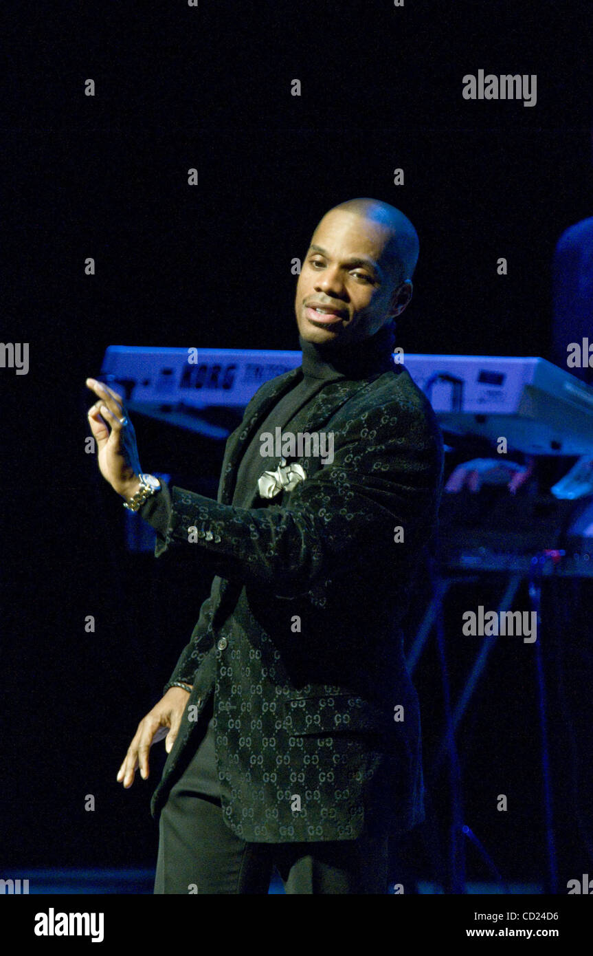 DC Teaches Kirk Franklin How to Chop {Gospel GoGo} 