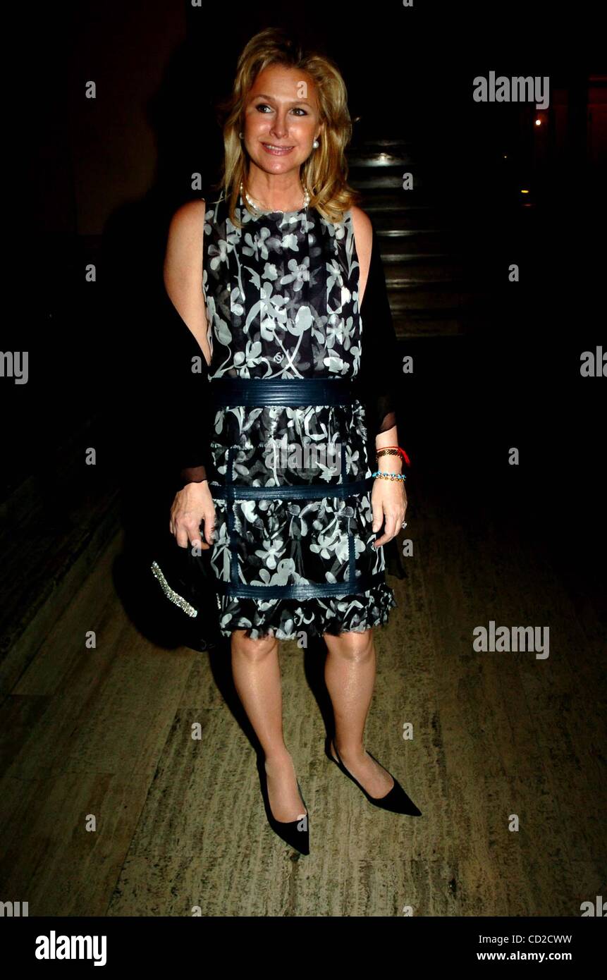 June 15, 2004 - New York, New York, U.S. - K37870JKRON.GEORGE LANG'S SURPRISE 80TH BIRTHDAY PARTY.AT CAFE DES ARTISTES IN NEW YORK New York 06/15/2004.  /   2004.KATHY HILTON(Credit Image: Â© John Krondes/Globe Photos/ZUMAPRESS.com) Stock Photo