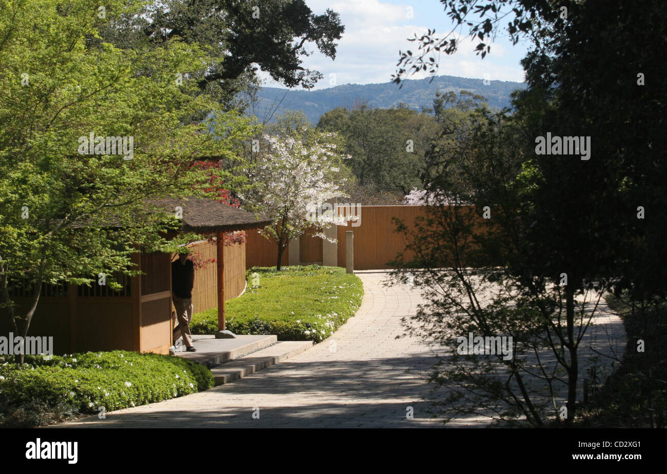 A driveway leads to the entrance of Oracle CEO Larry Ellison's estate ...
