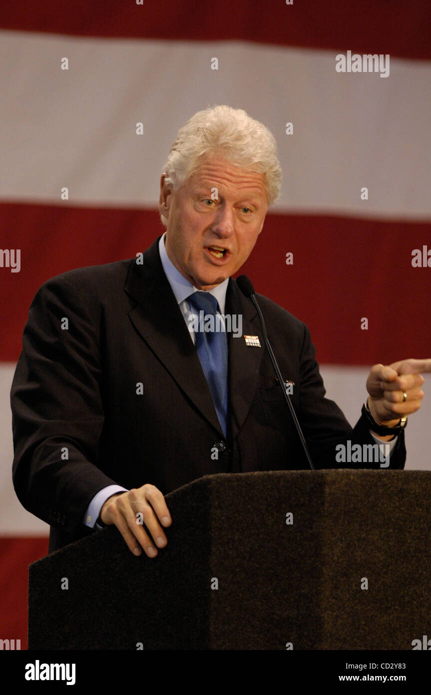 28 March 2008 Former President Bill Clinton speaks to the crowd during