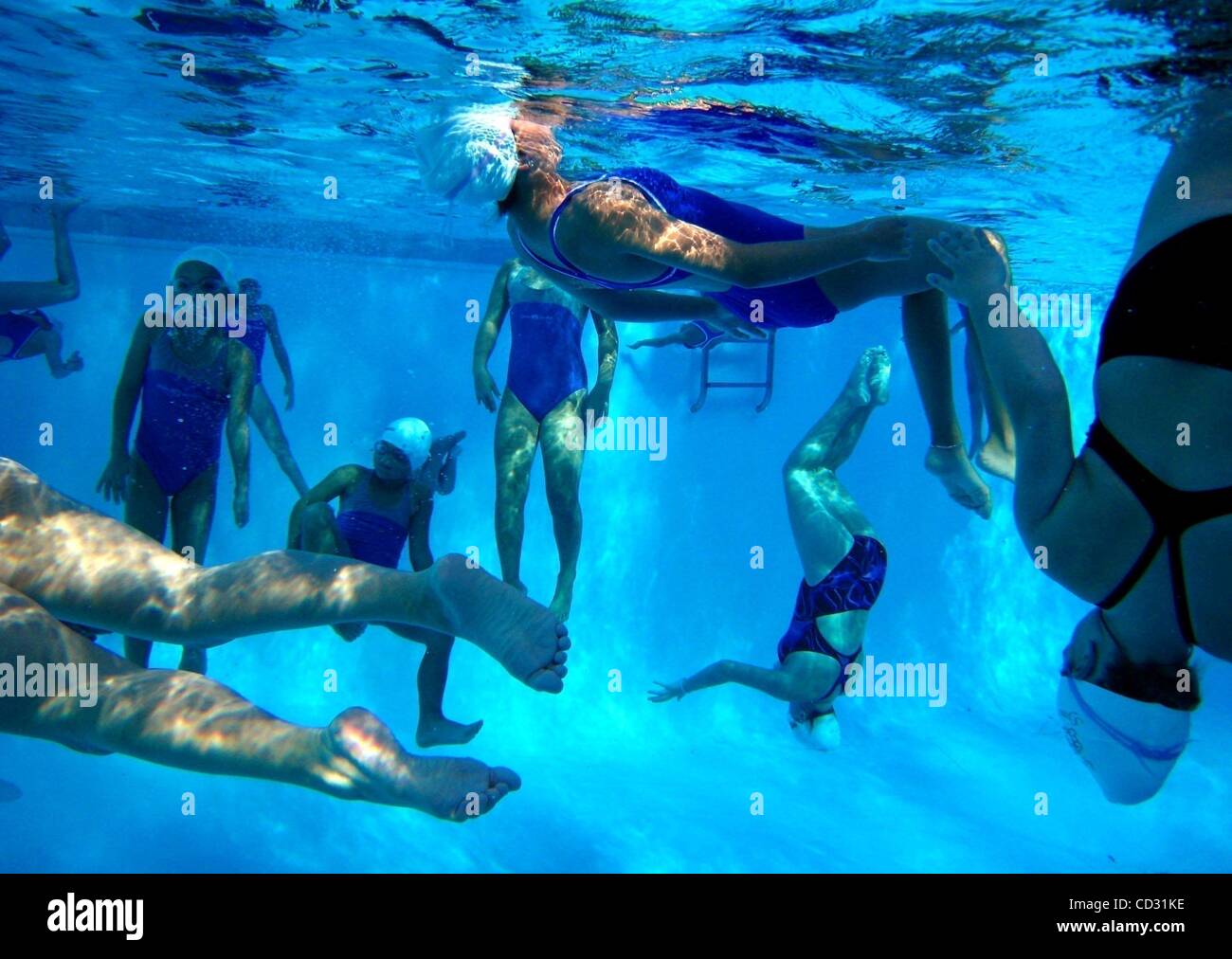Synchro swim hires stock photography and images Alamy