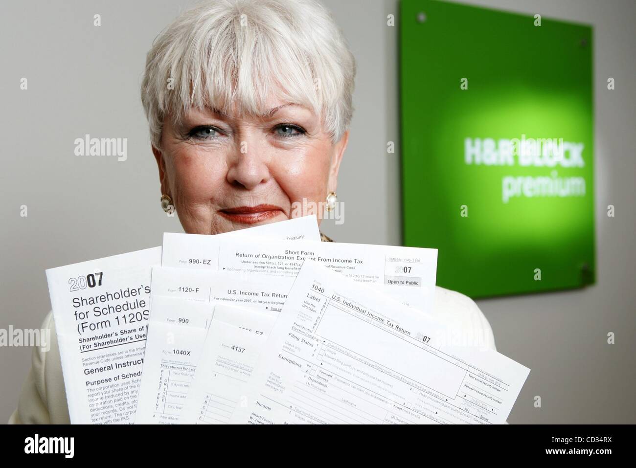 H&r block hires stock photography and images Alamy
