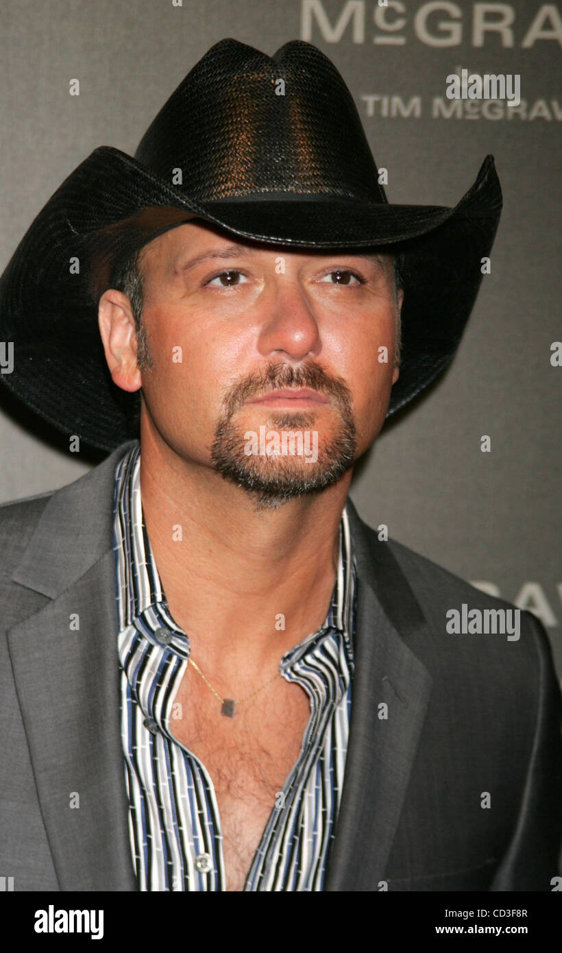 Apr 29, 2008 New York, NY, USA Country singer TIM MCGRAW celebrates
